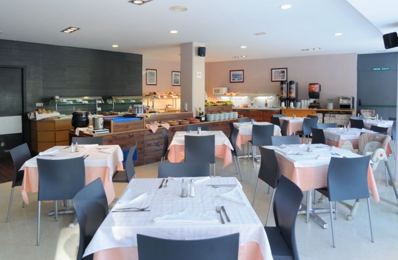 Medplaya Aparthotel Esmeraldas Tossa de Mar Restaurante foto